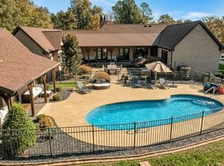 647 Gibbs Store Rd, Murray, KY 42071