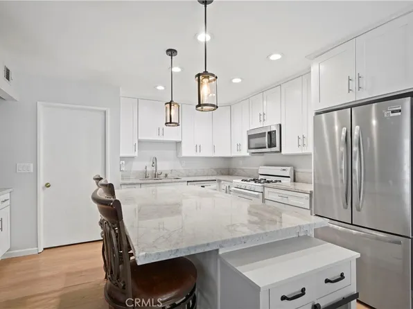 15218 Campus Park Dr APT C, Moorpark, CA 93021