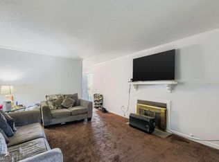 2 Willowick Dr, Lithonia, GA 30038