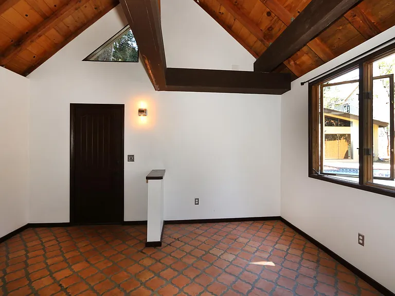1609 Capistrano Ave — Photo 19