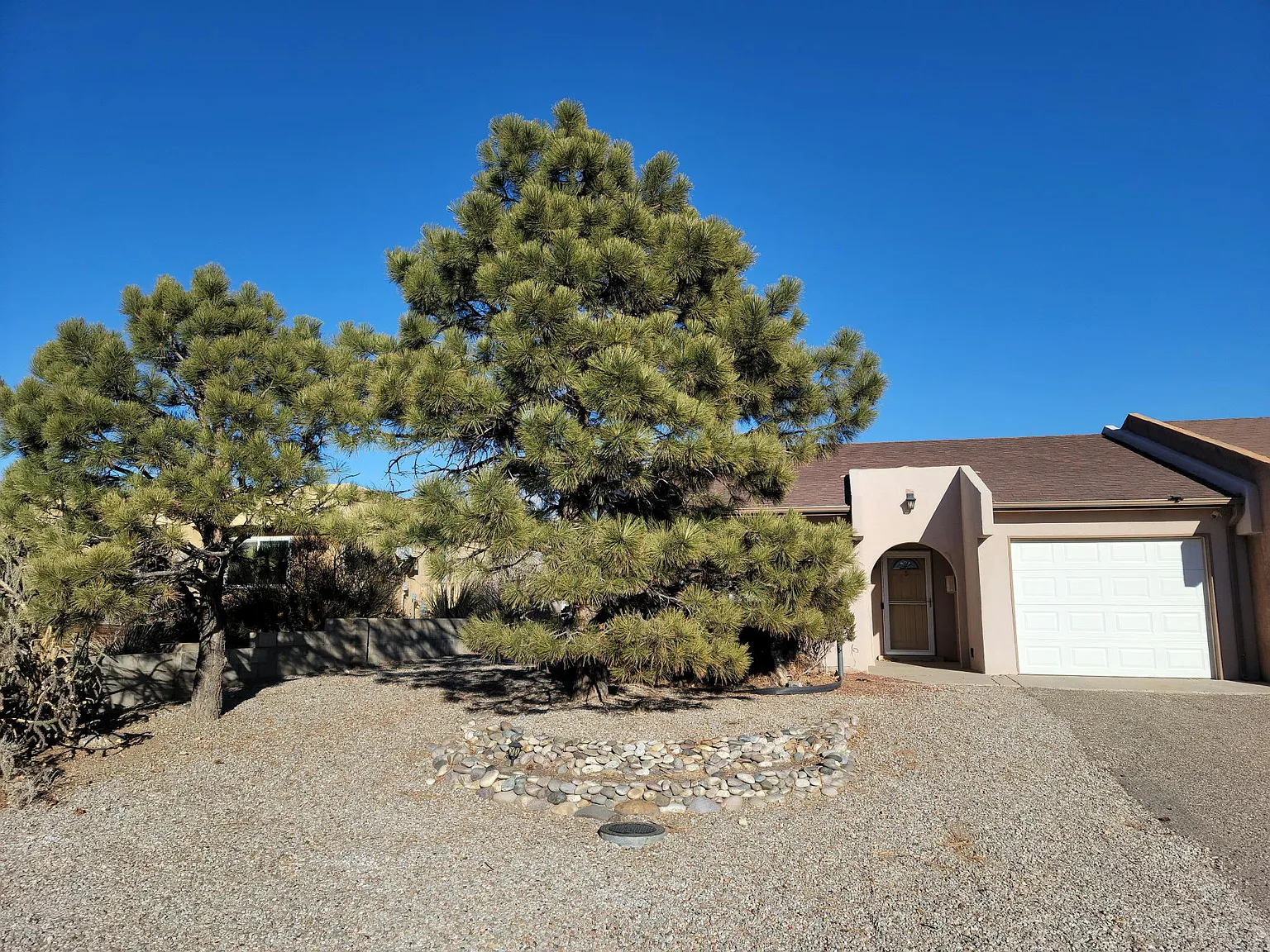 2 bed, 1000 sqft, $1,495 — Photo 3