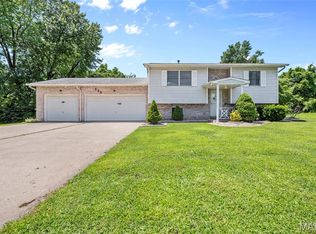 229 Chouteau Point, Granite City, IL 62040