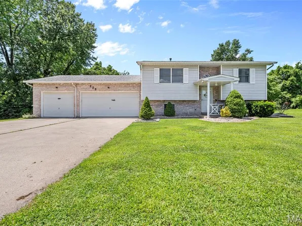 229 Chouteau Point, Granite City, IL 62040