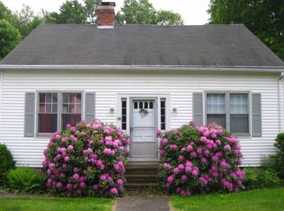 195 College St, Amherst, MA 01002