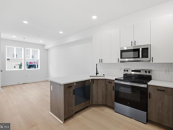 5th image of 2251 N 12th St #1