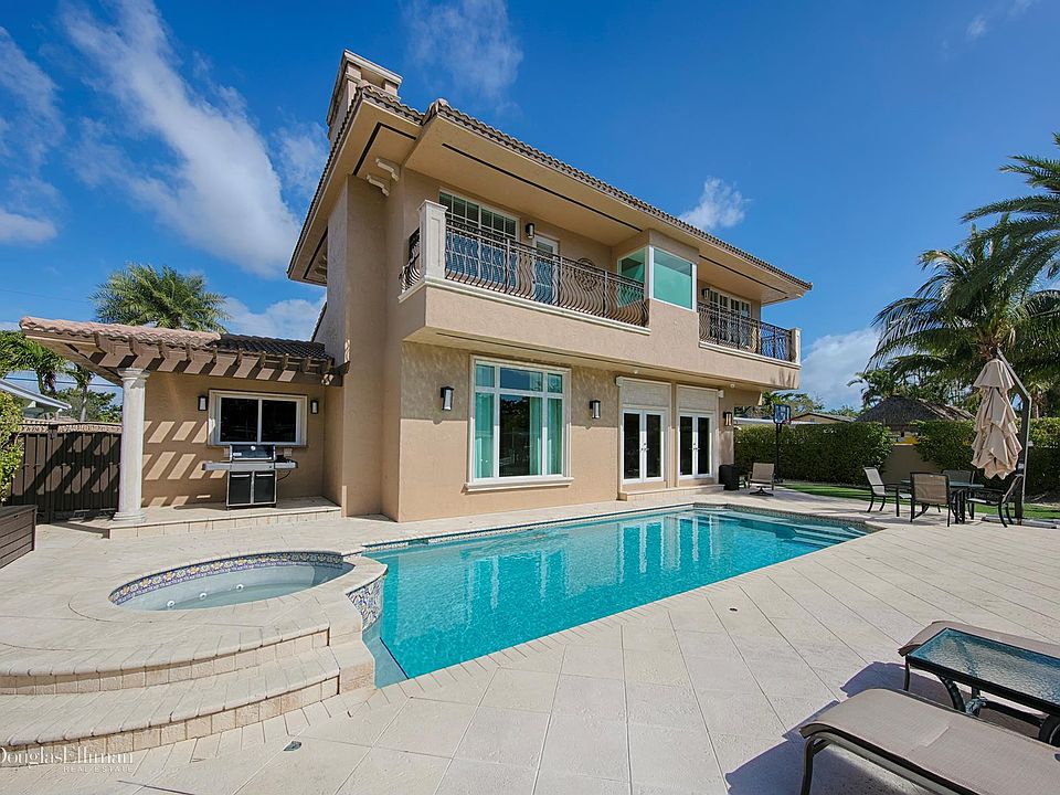 2nd image of 1920 S Hibiscus Dr