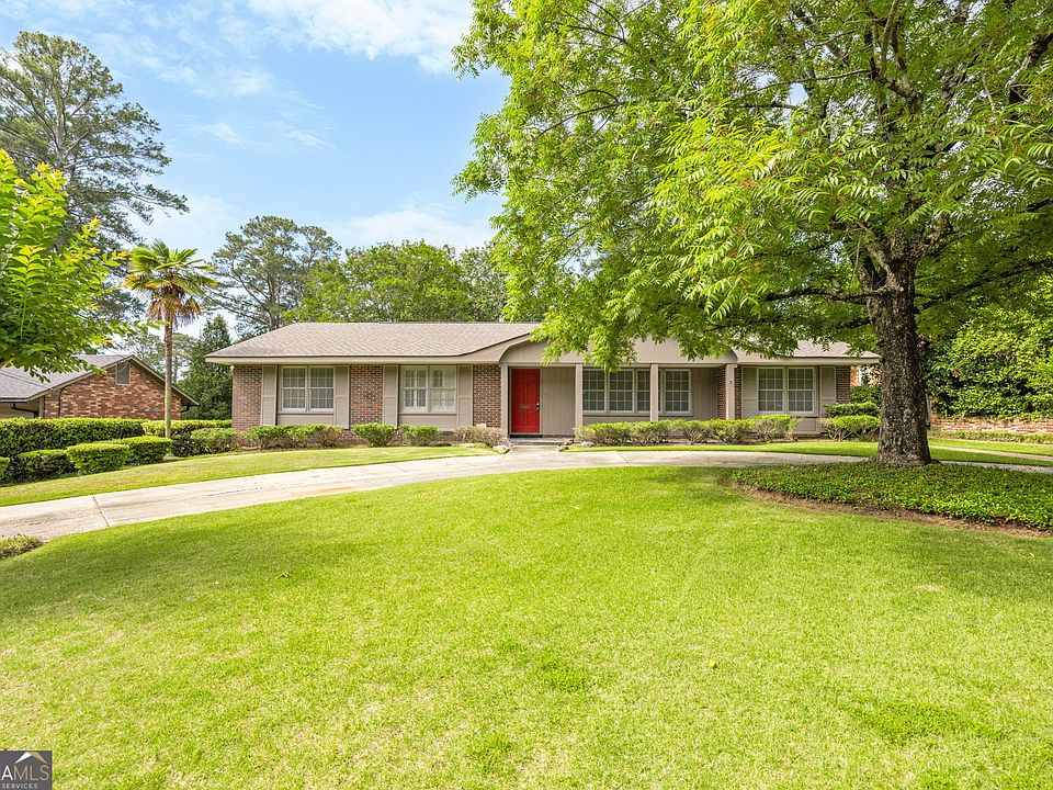 1st image of 2836 Cromwell Dr