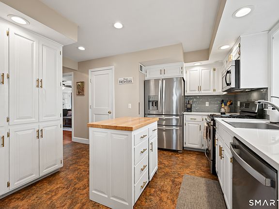 3rd image of 180 Randolph Road