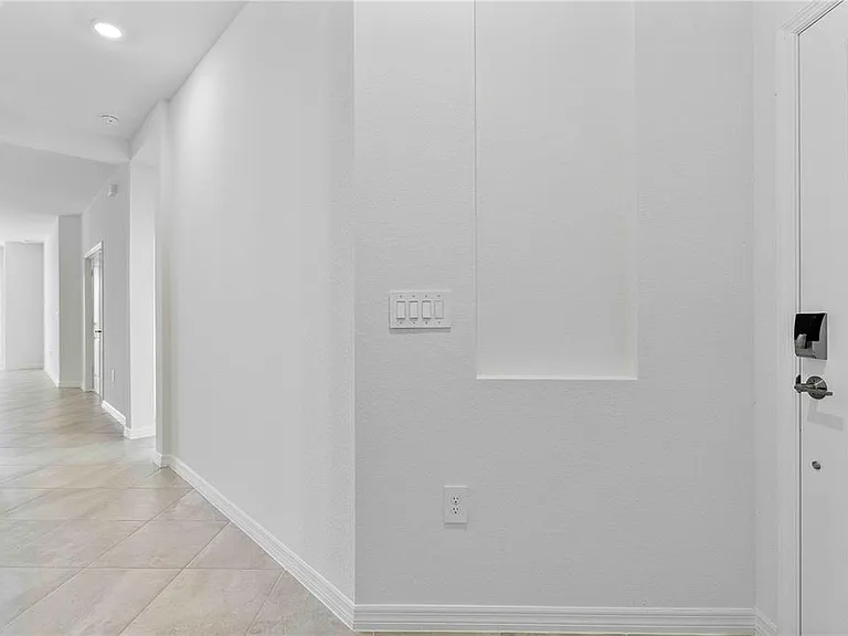 14916 Anchorage Rd — Photo 4