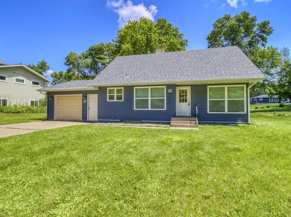 607 Maplewood Dr SE, Pelican Rapids, MN 56572