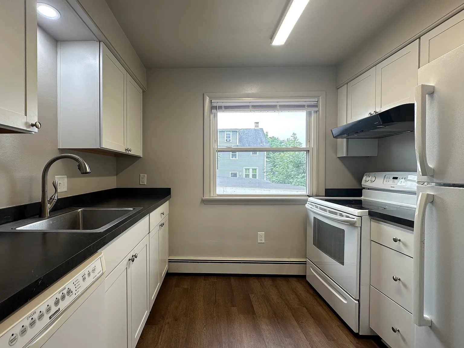 2 bed, $1,095 — Photo 4