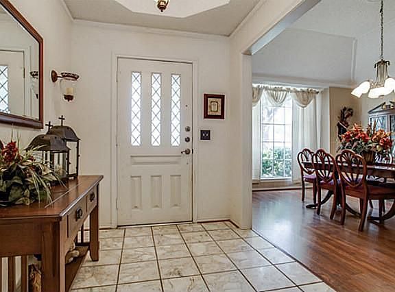 4th image of 2209 Silver Holly Ln