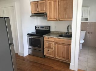 962 Middle St APT 4, Bath, ME 04530