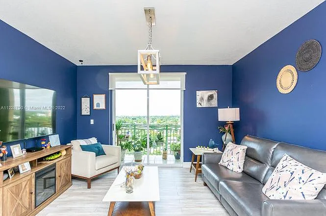 1 bed, 623 sqft, $2,250 — Photo 2