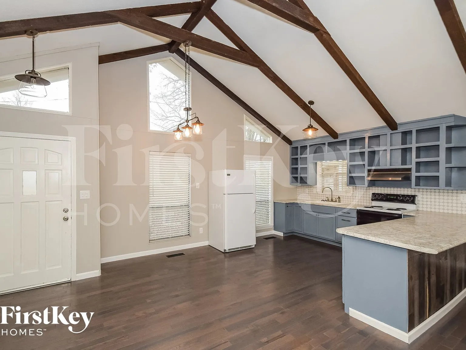 3 bed, 2.5 bath, 1943 sqft, $1,835 — Photo 3