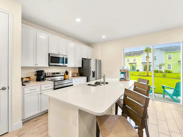 2967 Castaway Ln — Photo 3