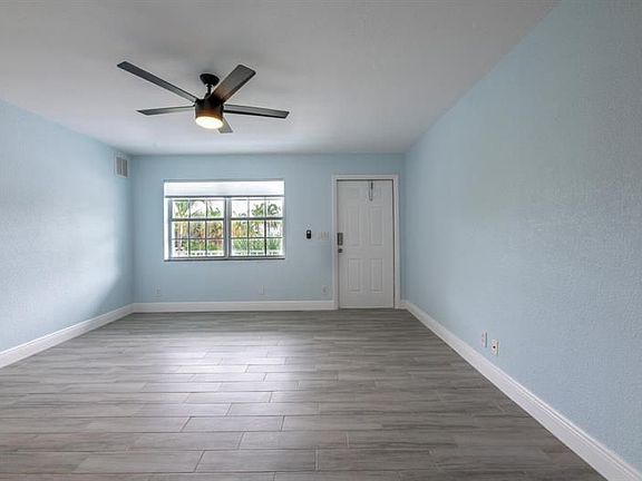 5th image of 5207 N Flagler Dr #4