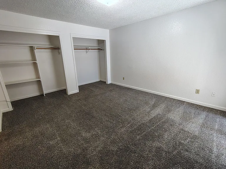 932 Inez Dr — Photo 10