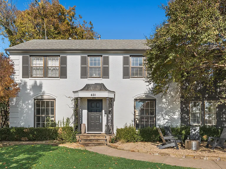 6511 Gaston Ave — Photo 1