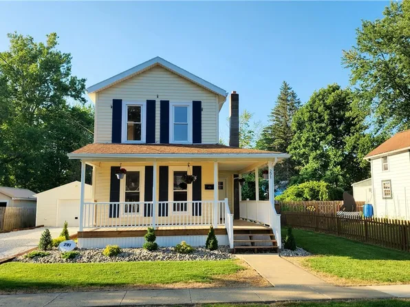 291 Vine St, Geneva, OH 44041