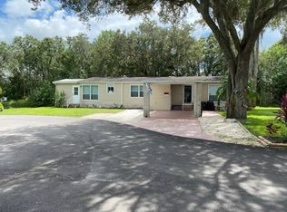 248 Golf View Dr, Auburndale, FL 33823