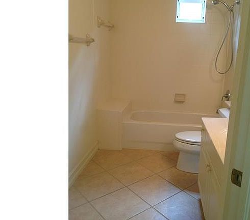 3rd image of 7939 Haven Dr #102