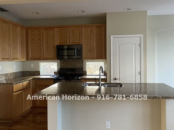 5th image of 915 Keely Dr