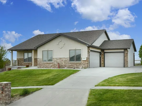 2107 W 50th St, Kearney, NE 68845