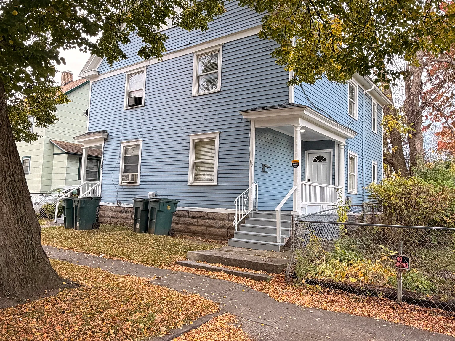4 bed, 1036 sqft, $1,750 — Photo 2