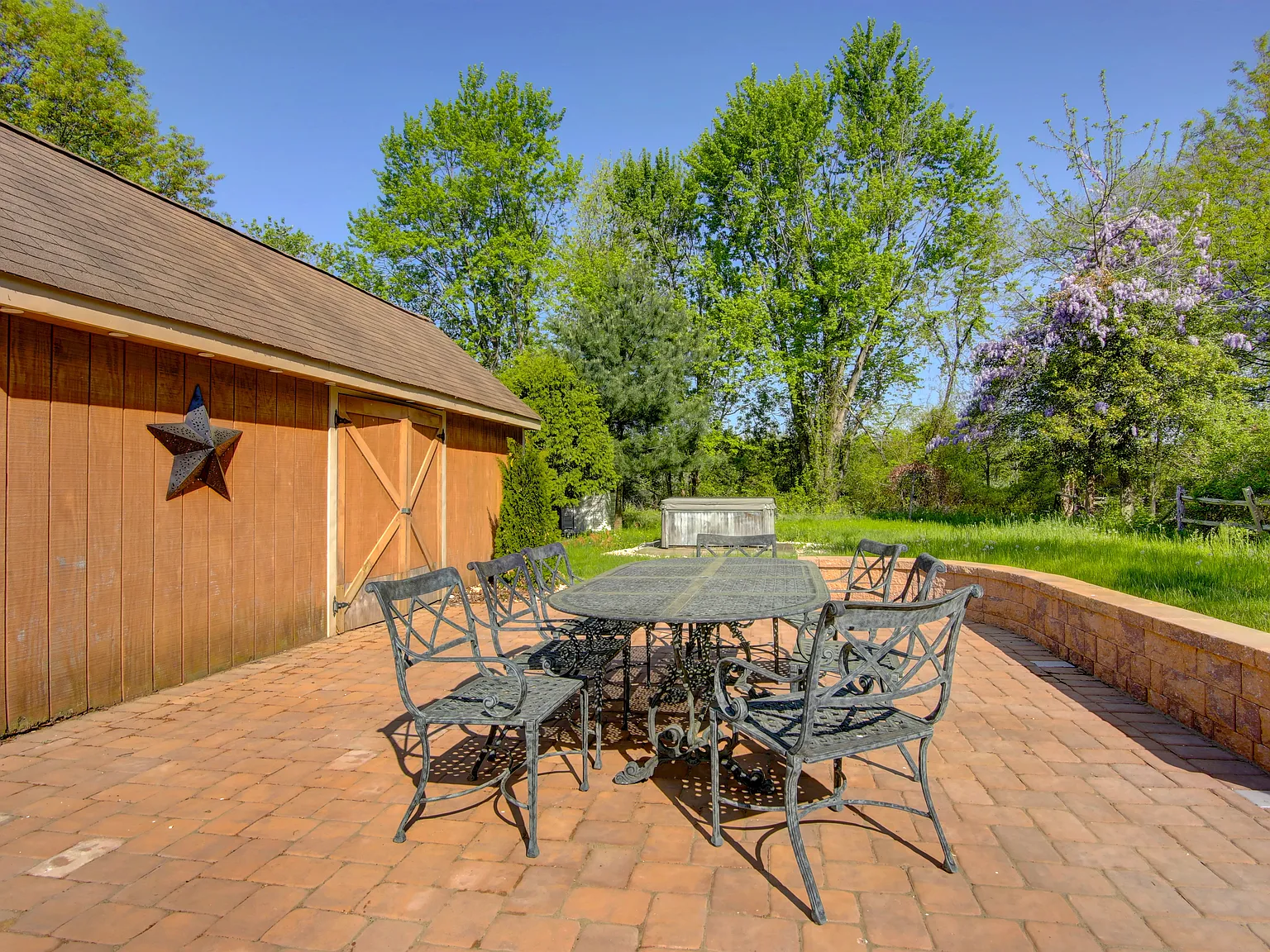3 bed, 1834 sqft, $2,950 — Photo 4