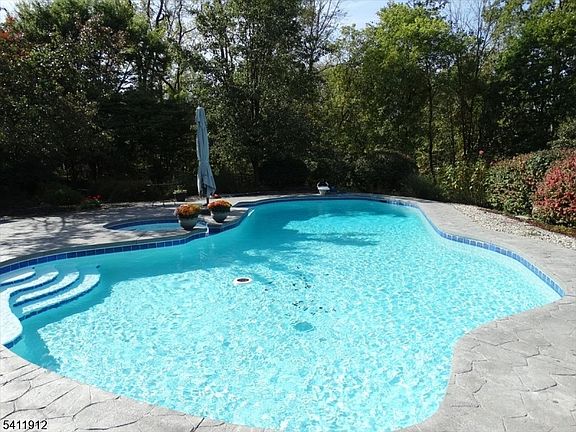 3rd image of 237 Musconetcong River Road