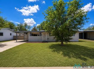 604 Greenbrier St, Roswell, NM 88203