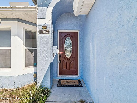 3rd image of 11067 Monarch St