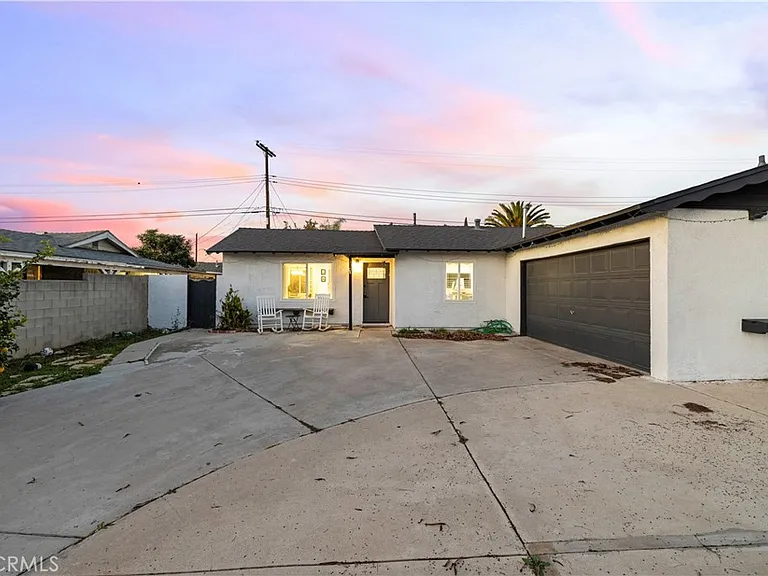 467 Susan Ave — Photo 34
