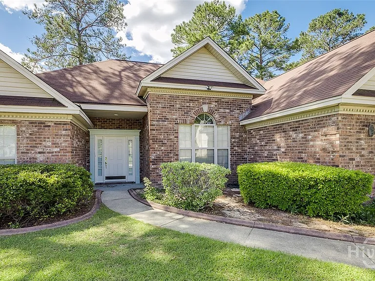 108 Village Lake Dr — Photo 4