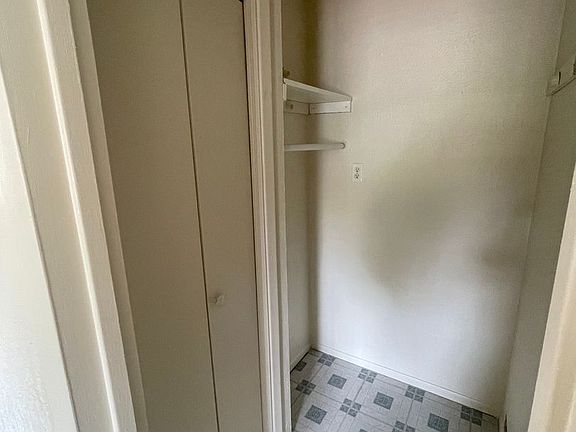 5th image of 1730 Boston Dr