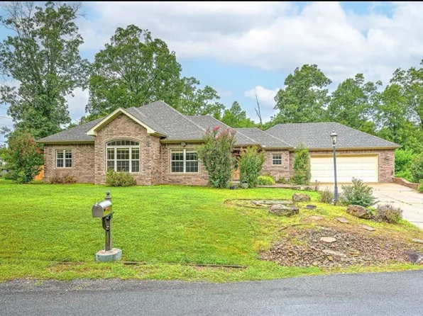 1 Yarty Ln, Bella Vista, AR 72715