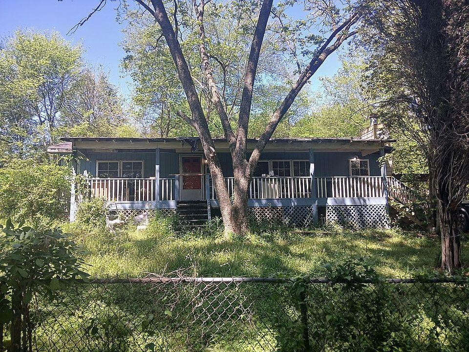 1st image of 1013 Barnes Dr