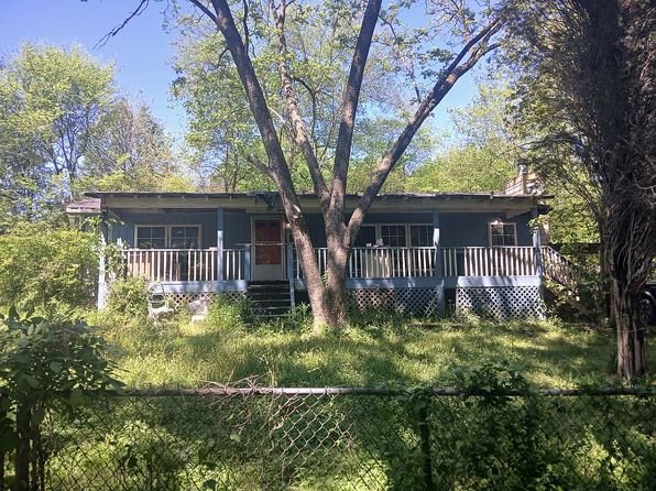 1013 Barnes Dr