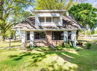 301 NE 3rd St, England, AR 72046