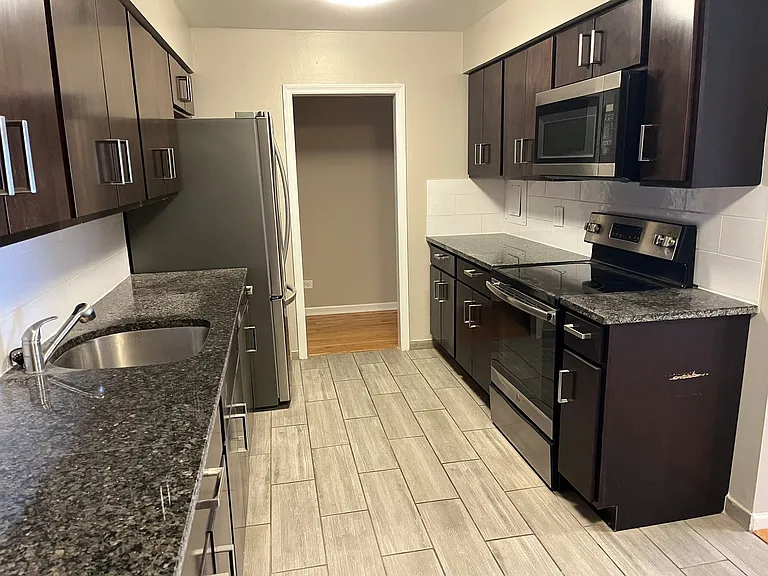 2620 Central St — Photo 15