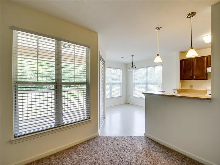 140 Alderbrook Cir — Photo 13