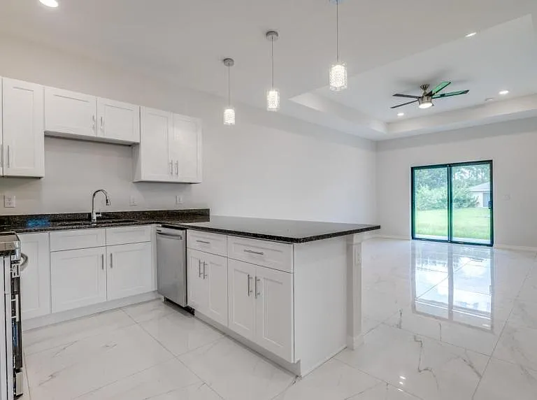 4864 Golfview Blvd — Photo 3