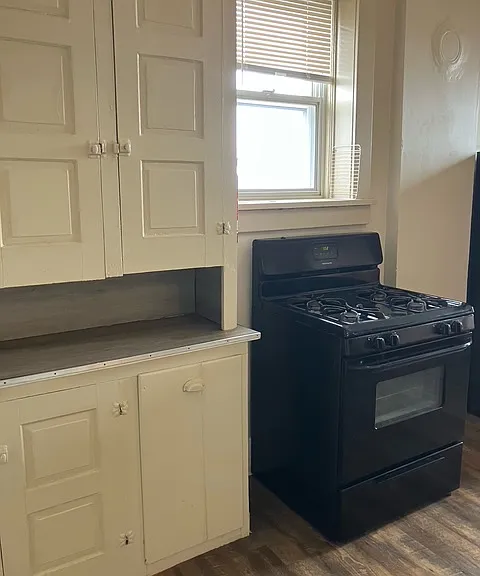 200 W Main St #38 — Photo 8