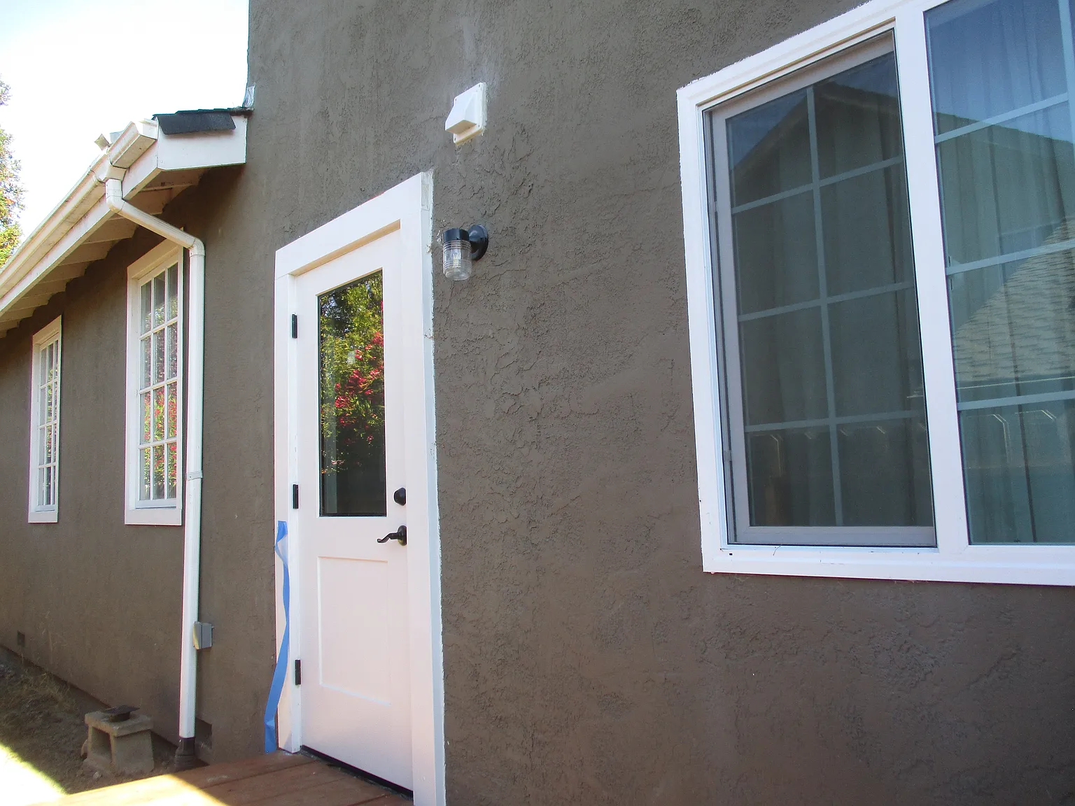 8950 Rancho Hills Dr photo 1