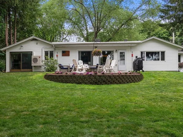 6 Wentworth Rd, Canton, MA 02021