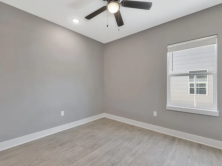 472 Long Path Ct — Photo 17