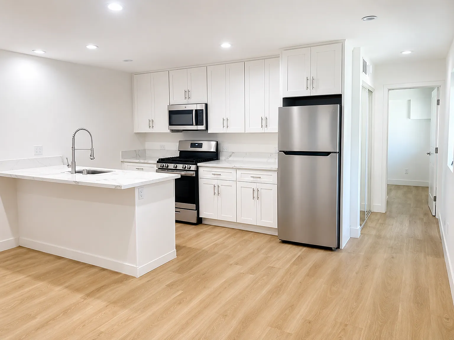 1534 South Shenandoah Street — Photo 1
