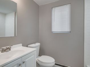 38 3rd St APT 3, Mount Clemens, MI 48043