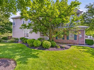 4345 Creek Rd S, Allentown, PA 18104